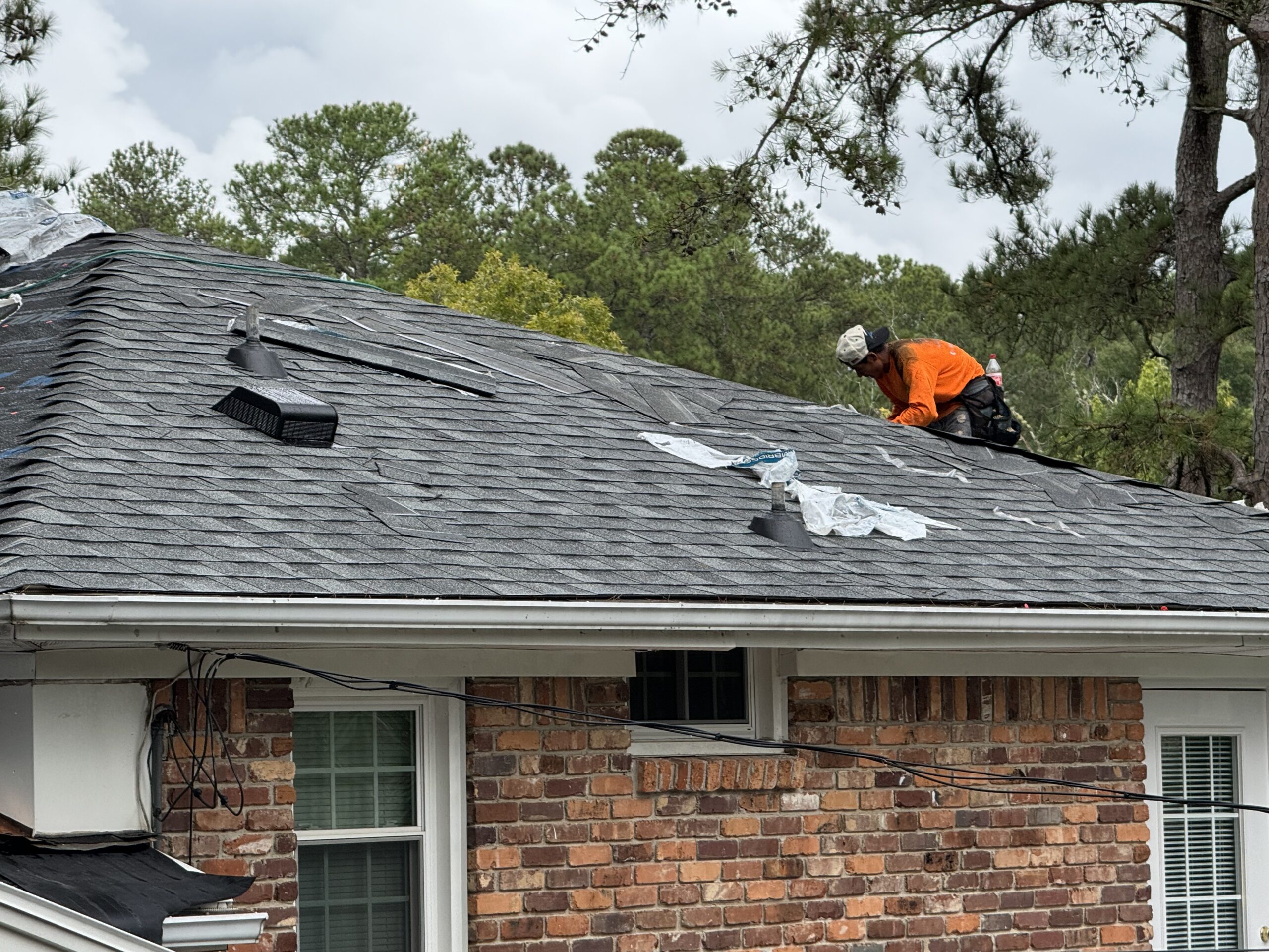 The Cola City Roofing crew hard at work on a roof in Columbia, SC